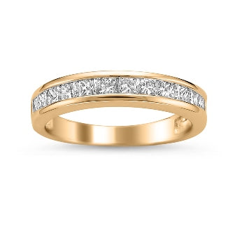 Ring weighing 2.75Gms with 1.01 Carat Diamonds and set in 14KT Gold