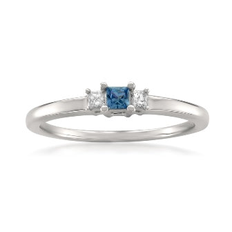 Mined diamond Sapphire Gemstone Ring weighing 1.98Gms with 0.09 Carat Diamonds and set in 14KT Gold