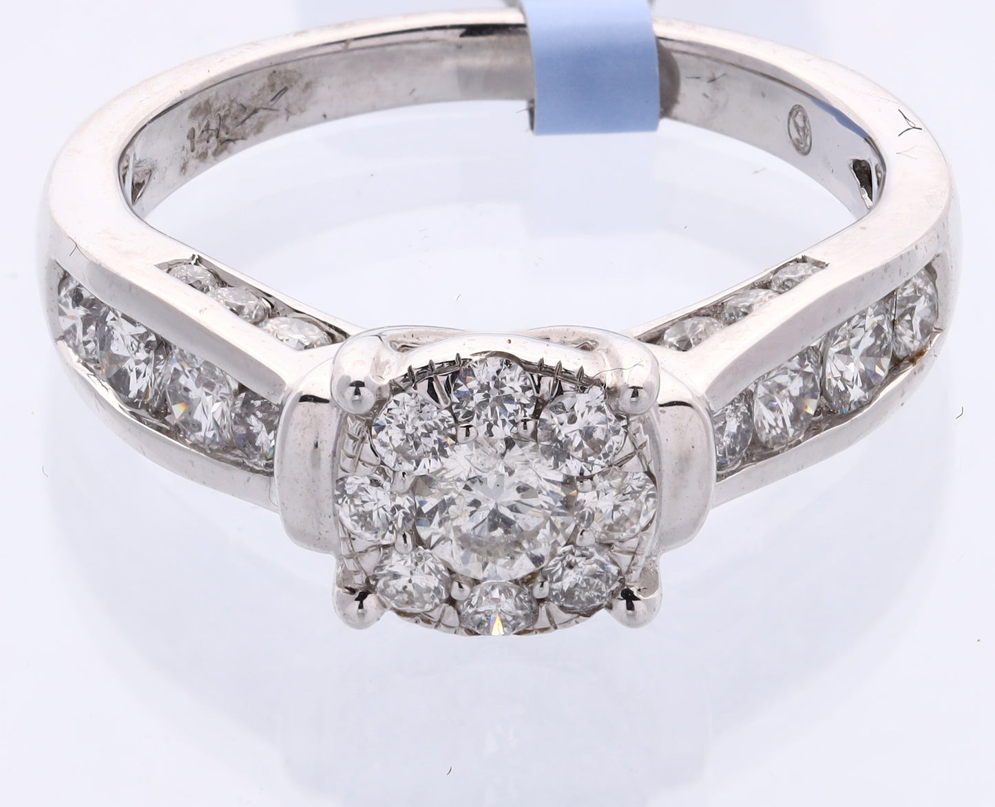 Mined diamond  Engagement Ring weighing 0Gms with 1 Carat Diamonds and set in 14KT Gold